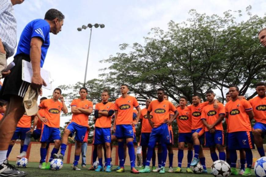 La Upnfm comenzó este miércoles los trabajos de pretemporada con miras al torneo de Apertura de la Liga Nacional y entre las grandes novedades fueron la llegada de dos colombianos, un brasileño y tres jugadores que han militado en Primera División. Los jugadores colombianos son Alexander Velásquez y Carlos Arroyo, el brasileño Gabriel Brasil, además a hicieron presentes los hondureños Kevin Maradiaga, Carlos Calle y el delantero Alberth Padilla. Siguen bajo el mandato de Salomón Naza.