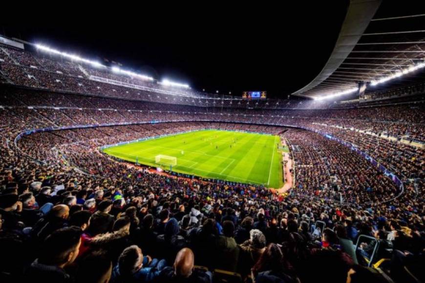 El Barcelona reportó la asistencia de 92.346 espectadores en el Camp Nou.