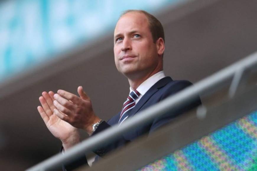 El príncipe William, nieto de la reina Isabel II, admitió sentirse 'enfermo' por los insultos racistas que han circulado en las redes sociales contra jugadores ingleses, tras la derrota de Inglaterra en la final de la Eurocopa.<br/>FOTOS: AFP.