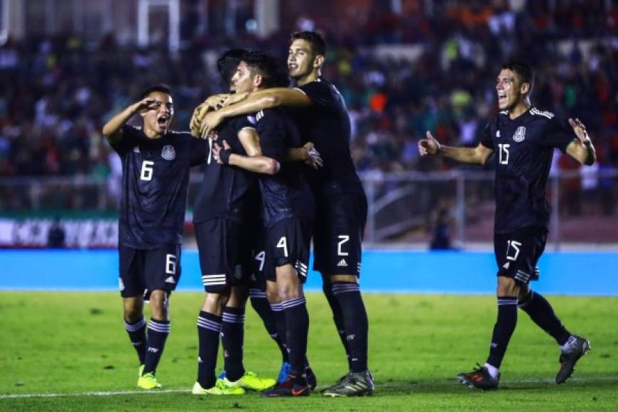 1- México: La selección azteca no tiene problemas y es un hecho que estará en la Hexagonal de Concacaf. Cuentan con 1,619 puntos.