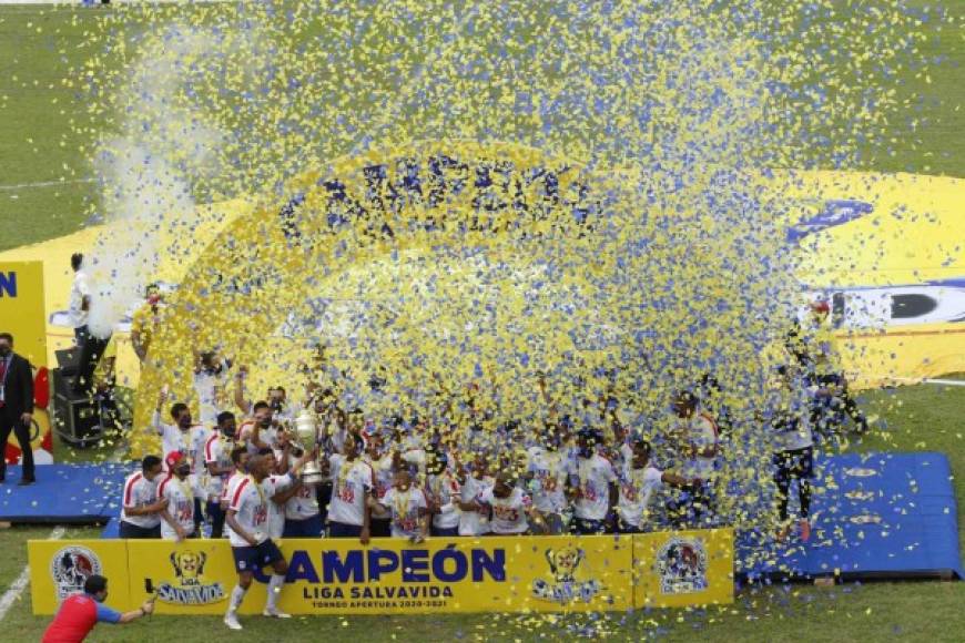 El festejo de los campeones del Torneo Apertura 2020-2021.