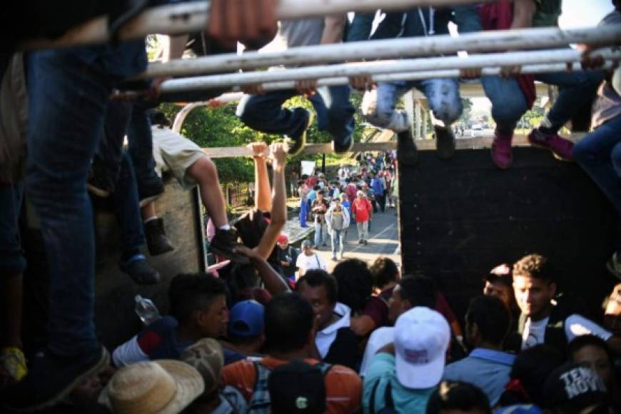 'Existe el riesgo de que hagan operativos para detenerlos', advierte Abeja, quien apunta que México dice cuidar los derechos de los migrantes pero no les facilita un paso seguro por su territorio, al no entregarles visas humanitarias con rapidez.