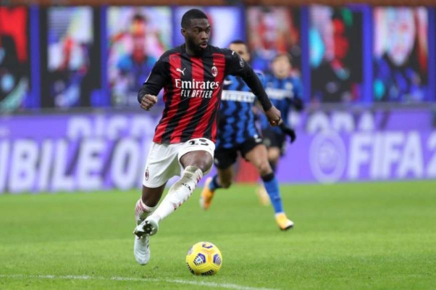 Fikayo Tomori continuará ligado al Milan. El ex Chelsea, inglés, aunque nacido en Canadá, jugó enormes seis meses con la camisa rossonnera en el último pasaje de la campaña que clasificó al Milan a Champions. El equipo lombardo ejerció la opción de compra.