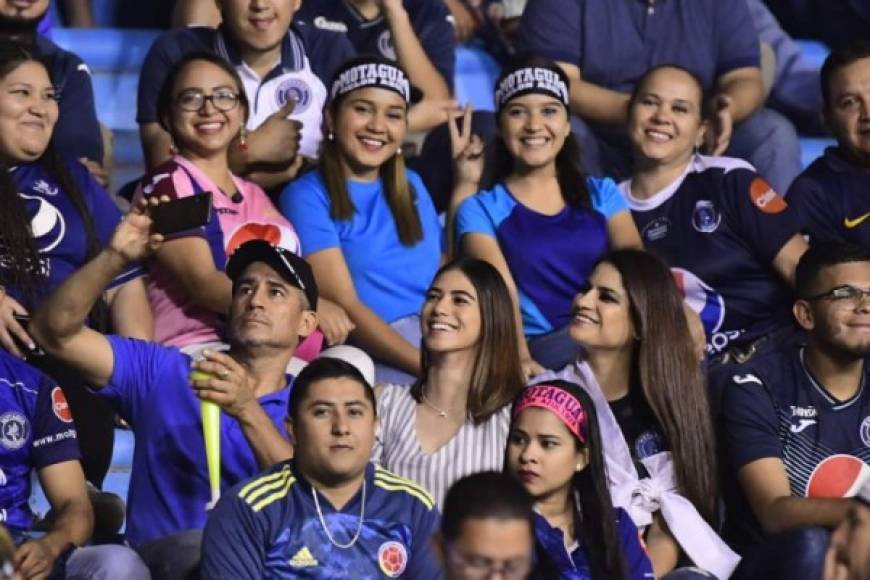 Desde muy temprano, los aficionados del Motagua se hicieron presente al estadio Olímpico de San Pedro Sula.