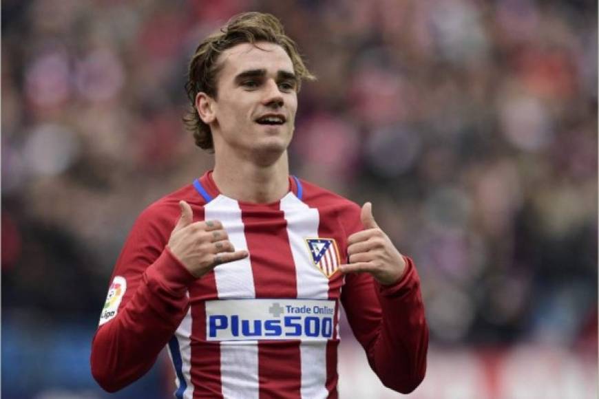 Theo Griezmann, hermano del futbolista del Atlético de Madrid, Antoine, ha hecho un tweet que, con toda la rumorología existente sobre la posible salida del delantero, podría traer cola. En su cuenta personal, Theo ha publicado “Es la hora! Manchester United!” acompañado de tres corazones. Se ha especulado mucho sobre la posible salida de Griezmann del cuadro colchonero precisamente al Manchester United.