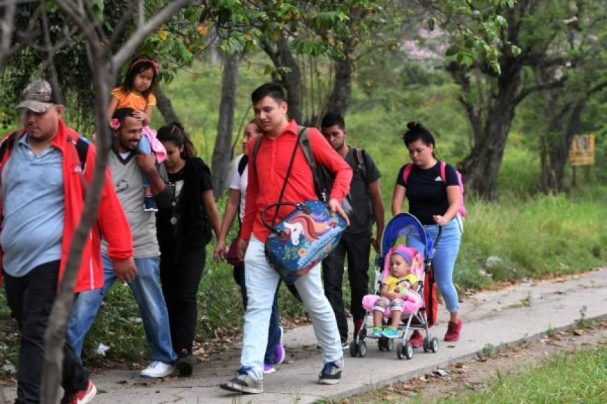 Extraoficialmente, con mensajes por redes sociales, el martes trascendió que el grupo que saldría hoy sería de al menos 500 personas.