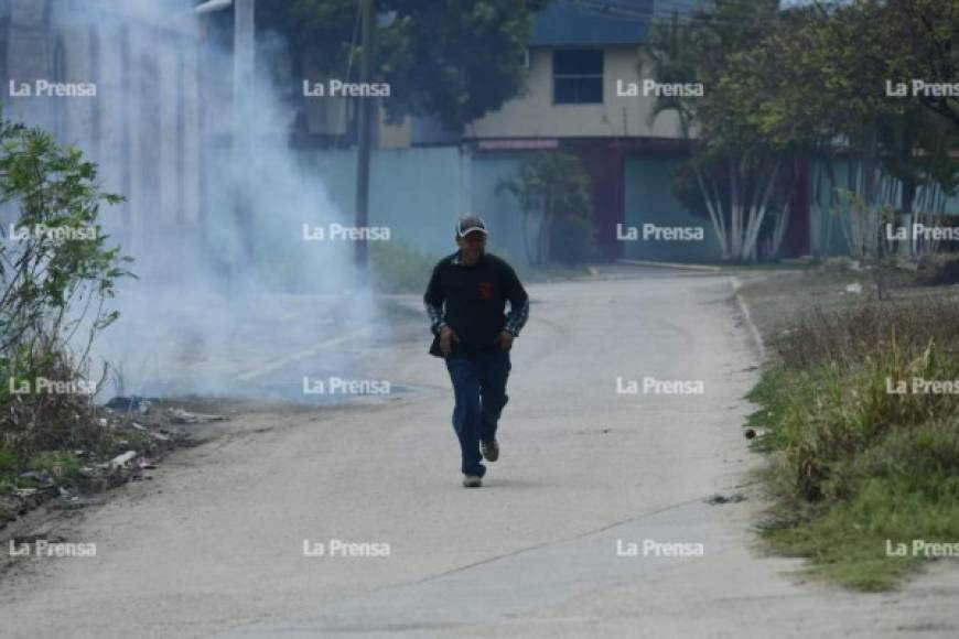 Anteriormente ya había mucha tensión entre manifestantes y policías.<br/>