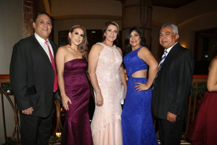 Jorge Aguilera, Betty Carrasco, Gladys Castañeda, Carolina Castillo y Pablo Matamoros.