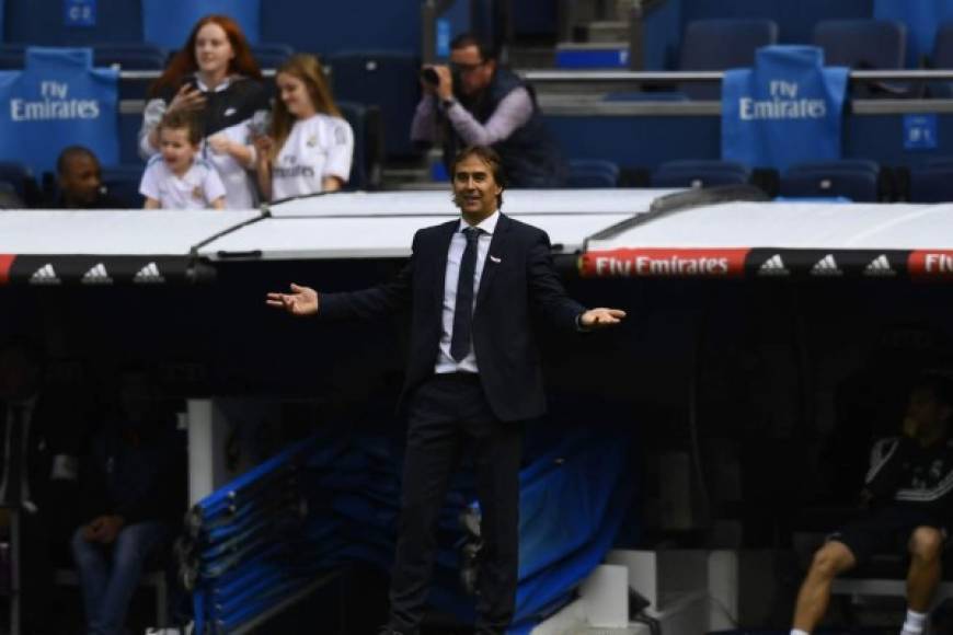 Lopetegui no podía creer que el árbitro le anulara el gol al Real Madrid. Foto AFP