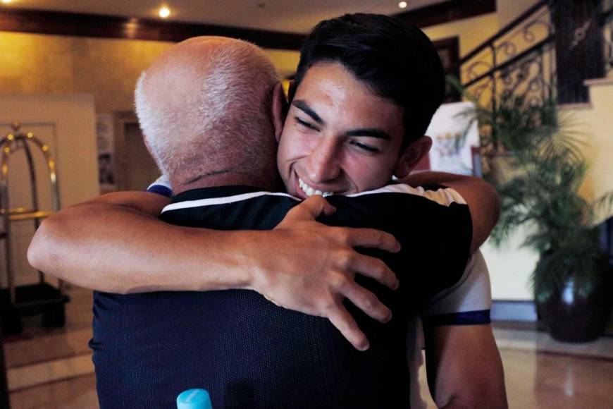El día que Néstor Matamala y Jonathan Rubio se reencontraron, fue en 2019. Un emotivo abrazo y una sonrisa.