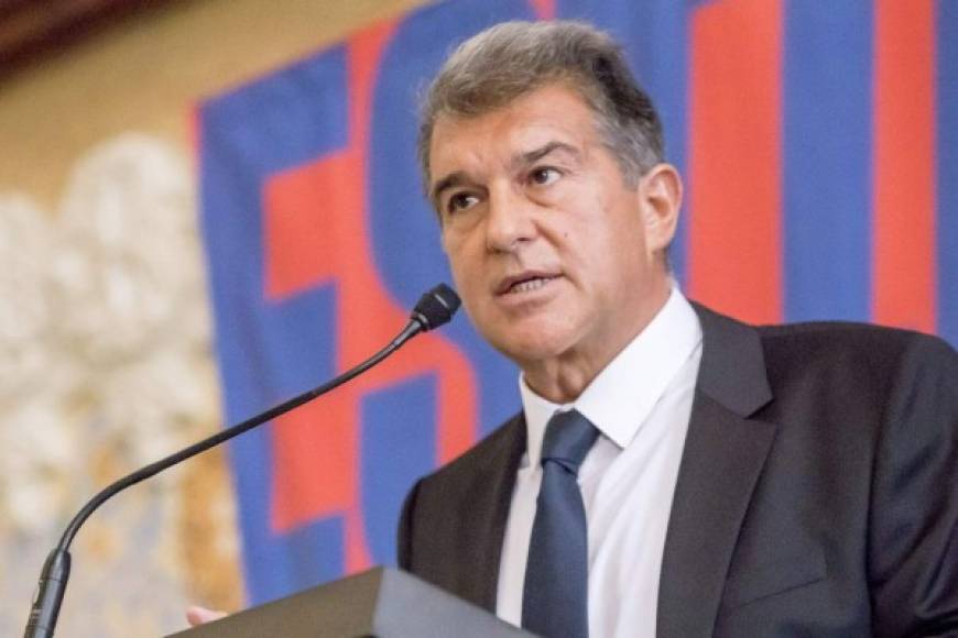 Joan Laporta ya fue presidente del Barça entre el año 2003 y el 2010, hoy podría volver a la presidencia del club. El dirigente pretende realizar tremendos fichajes y además espera tener a un nuevo DT.