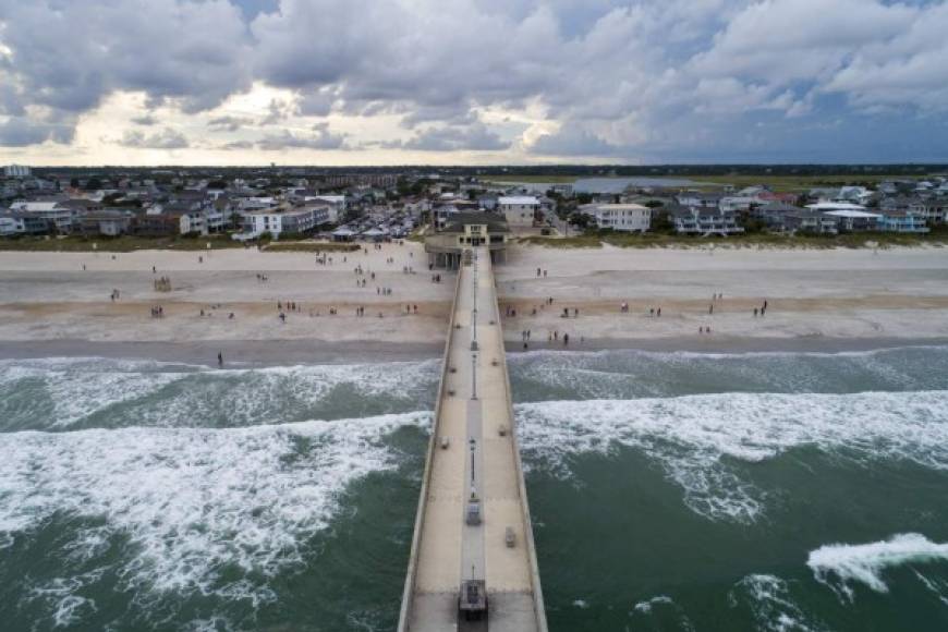 'No hemos tenido una tormenta de esta magnitud desde la década de 1950', dijo Jim Wenning un habitante de Wrightsville Beach, en Carolina del Norte.