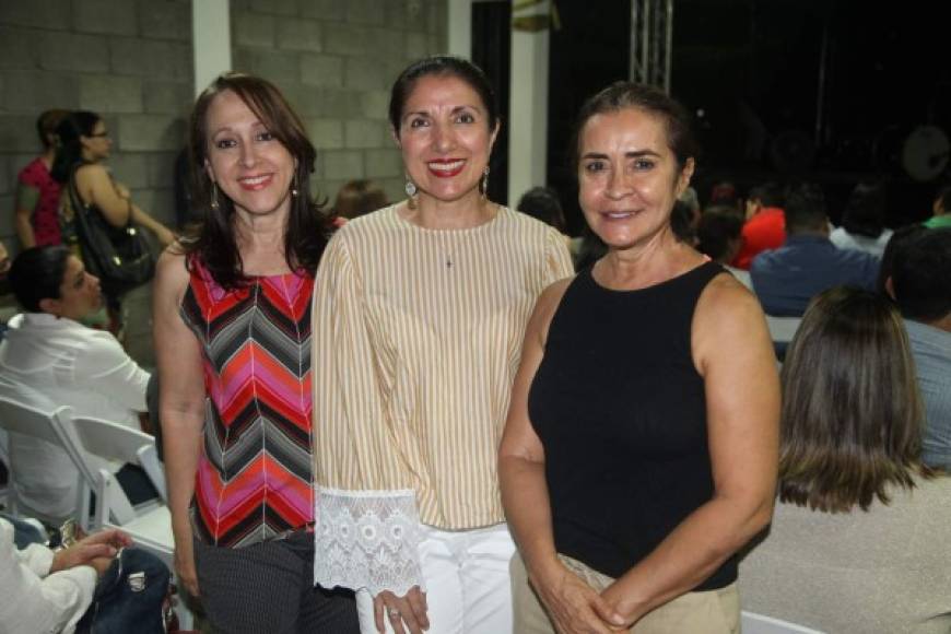 Maricruz Martínez, Mavis Aragón, Lilian Martínez.