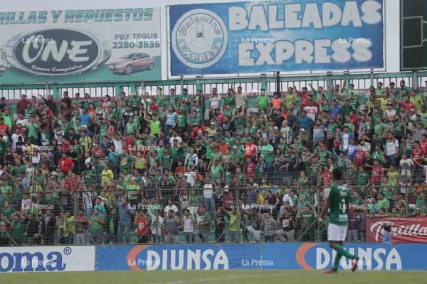 La afición del Marathón llegó al estadio Yankel Rosenthal y soñaron que su equipo lograría la remontada tras perder 2-0 en el juego de ida.