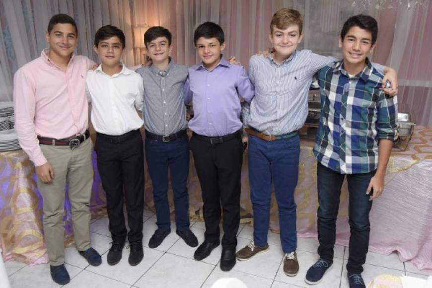 Marcelo Vaquero, Andrés Nasser, Sebastián Raudales, Valentín Vásquez, Rodolfo Córdoba y Daniel Schmidt.