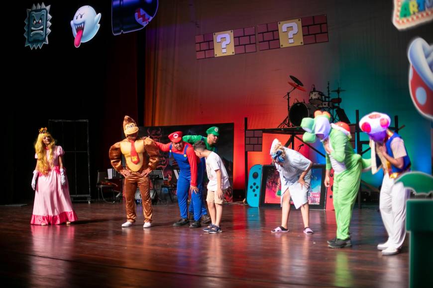 Personajes como Peach, Luigi, Donkey Kong, Goomba y Toad fueron representados en el show inédito. 