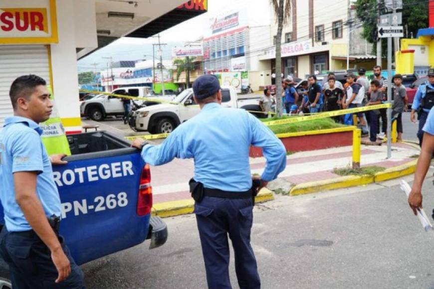 Un guardia de seguridad fue asesinado a balazos por dos sujetos que intentaron robarle el arma en un negocio de venta de pinturas en San Pedro Sula, norte de Honduras. La víctima fue identificado como Jose Humberto Chirinos.