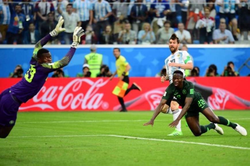 Lionel Messi marcó su primer gol en el Mundial de Rusia 2018 con un potente derechazo. Foto AFP