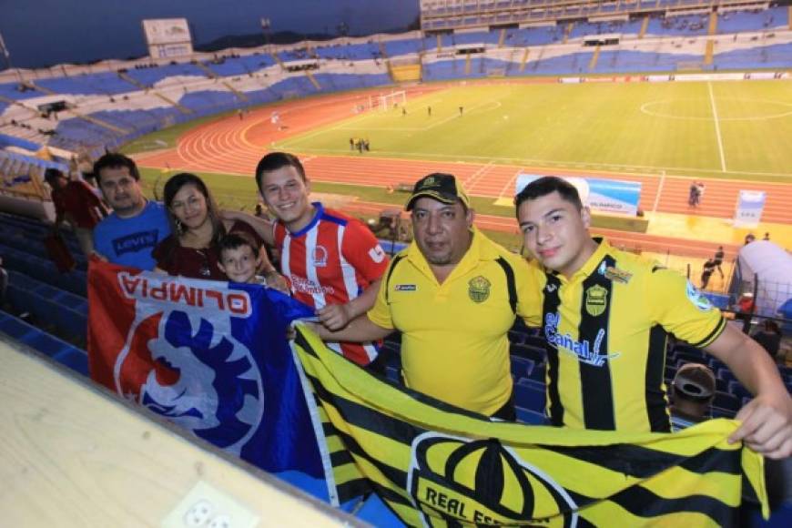 Un gran ambiente se vivió en las gradas del estadio Olímpico.