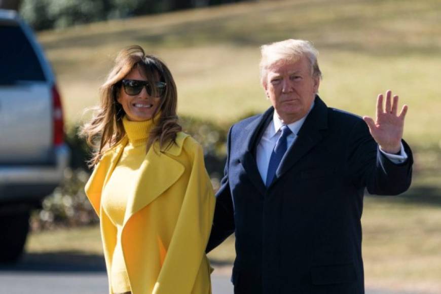 La glacial Melania rechazó aparecer en público junto a su esposo mientras el escándalo de Stormy Daniels ocupaba los titulares de los principales medios de comunicación.