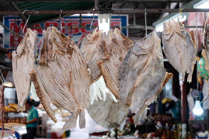 El pescado seco es un tradicional platillo durante la Semana Santa. El pescado seco cesina está en L170 la libra, mientras que el robalo está en L150. 