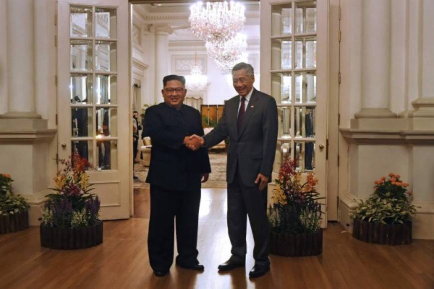 El líder norcoreano se reunió hoy con el primer ministro singapurense, Lee Hsien Loong, que mañana recibirá también a Trump.