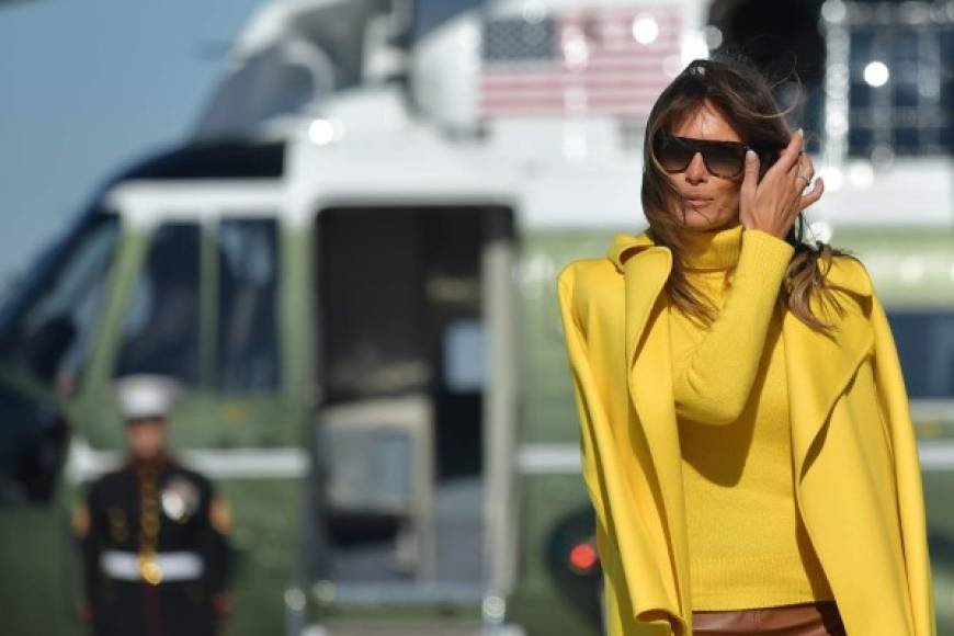 En un intento por acallar la polémica suscitada por la supuesta infidelidad del magnate, Melania retomó este lunes su agenda como primera dama acompañando al mandatario a un evento en Ohio.