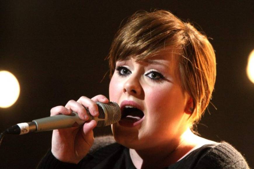 Adele Laurie Blue Adkins conocida simplemente como Adele, es una cantautora inglesa de soul, blues y jazz ganadora de dos Premios Grammy.
