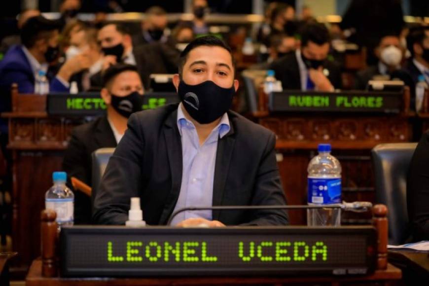 Leonel Uceda, antiguo Secretario Departamental de Juventudes de San Salvador, es otro de los miembros más jóvenes del nuevo Congreso.
