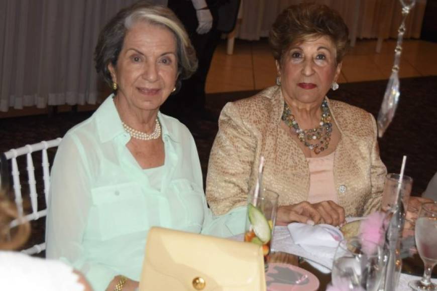 Evelyn Canahuati y Lily Faraj.