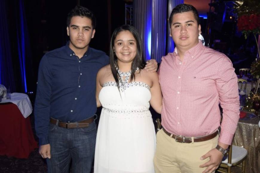 Daniel Santos, Mari Rivera y Gerónimo Santos.