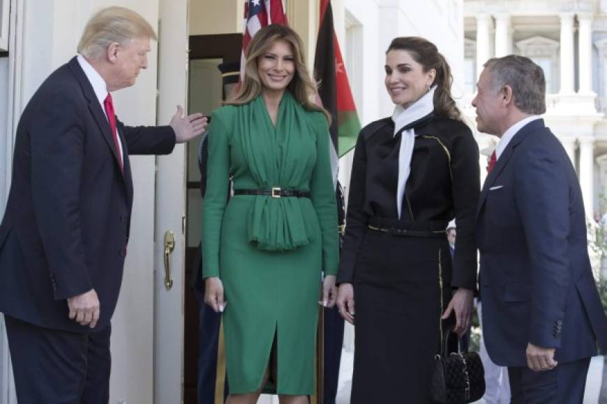 Melania Trump regresó a la Casa Blanca para ser la anfitriona de los reyes de Jordania, Abdalá II y Rania, que realizan su primera visita de Estado a EUA durante la administración de Donald Trump.