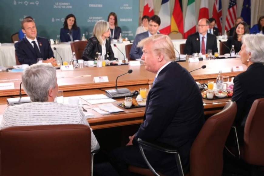 A pesar de la supuesta buena relación que ambos mantienen, a lo largo de los últimos días, con motivo de la cumbre del G7, ambos líderes utilizaron las redes sociales para marcar su territorio, especialmente en defensa de sus respectivas políticas de comercio exterior.