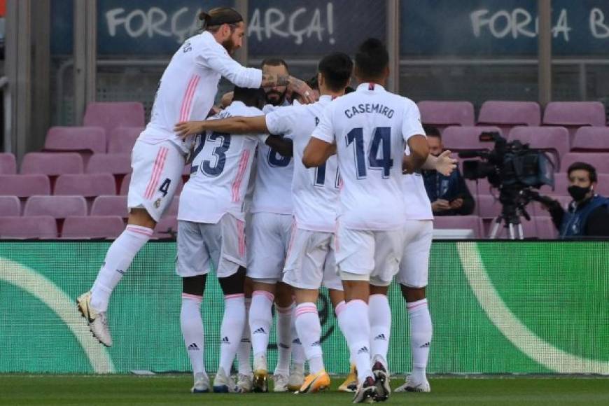 El equipo merengue, tras la apatía mostrada en su dos últimos encuentros, aplicó intensidad a su juego y a los cinco minutos, Valverde aprovechó un pase de Benzema para mandar la pelota al fondo de las redes.