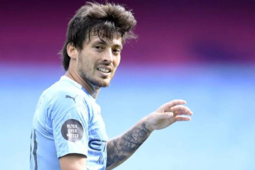 El atacante español David Silva, que terminó contrato con el Manchester City, firmó dos años por la Real Sociedad. La Real Sociedad ha llegado a un acuerdo con David Silva para las dos próximas temporadas, hasta el 30 de junio de 2022', escribió el equipo.