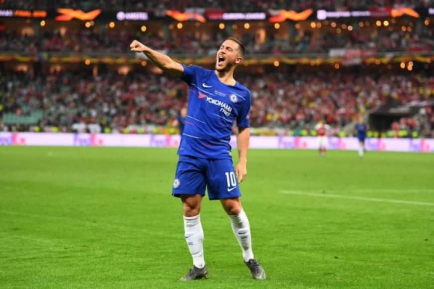 El Chelsea ya ha rechazado dos ofertas del Real Madrid por Hazard, según el diario HLN belga. Aunque informan de que todo llegará a buen puerto y el jugador será madridista, el equipo blue se habría hecho de rogar desestimando 100 y 120 ' millones de euros.