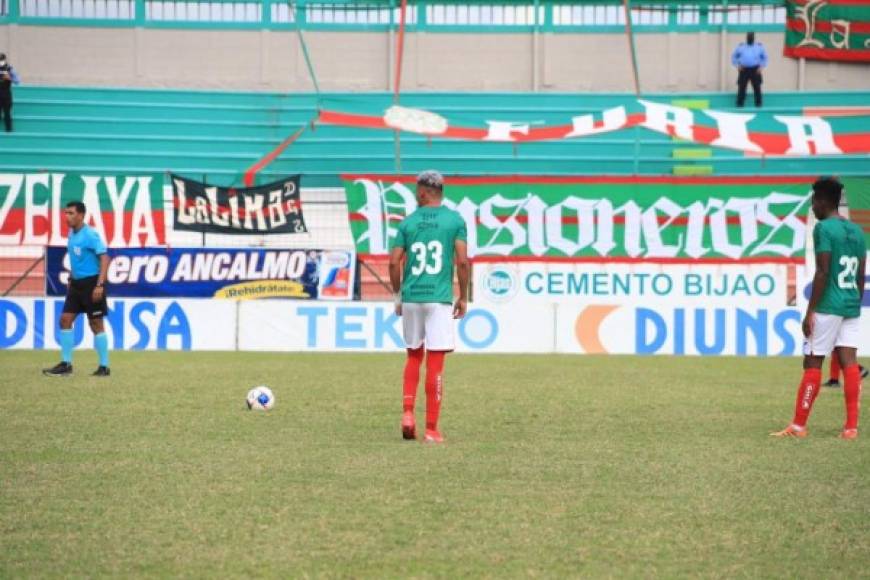 Kervin Arriga, listo para cobrar el tiro libre con el que marcó el 3-0 del Monstruo Verde. @CDMarathon