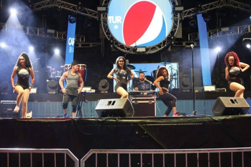 El Team Pepsi puso el ambiente en las diferentes tarimas donde se presentaron en esta Feria Juniana 2018.