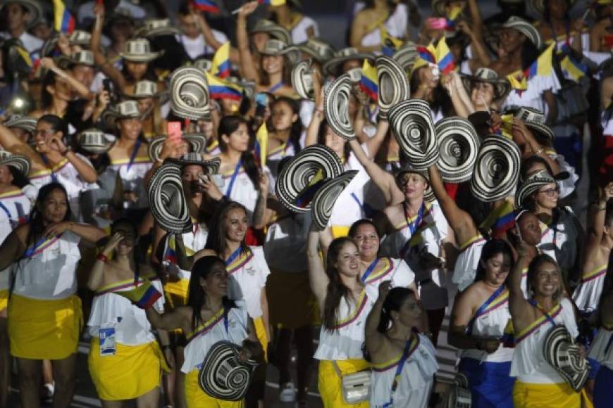 La delegación de Colombia desfila durante la ceremonia de apertura de los XXIII Juegos Centroamericanos y del Caribe.