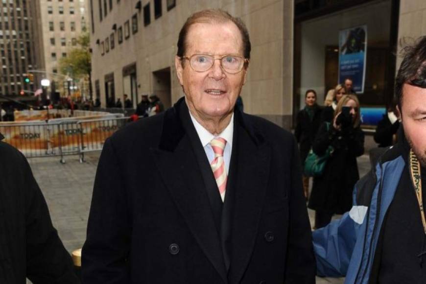 Ramsey marcó el pasado domingo y hoy se ha informado que el actor británico Roger Moore murió a los 89 años de edad, según confirmó su familia a través de un comunicado publicado en la cuenta de Twitter del artista. Moore fue además de actor embajador de Unicef y escritor.