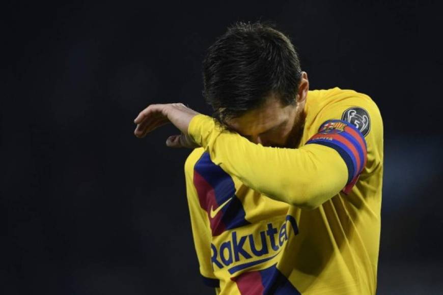 FC Barcelona's Lionel Messi reacts after their Spanish LaLiga soccer match between FC Barcelona and CA Osasuna held at Camp Nou Stadium, in Barcelona, Spain, 16 july 2020. EFE/Alberto Estevez<br/>