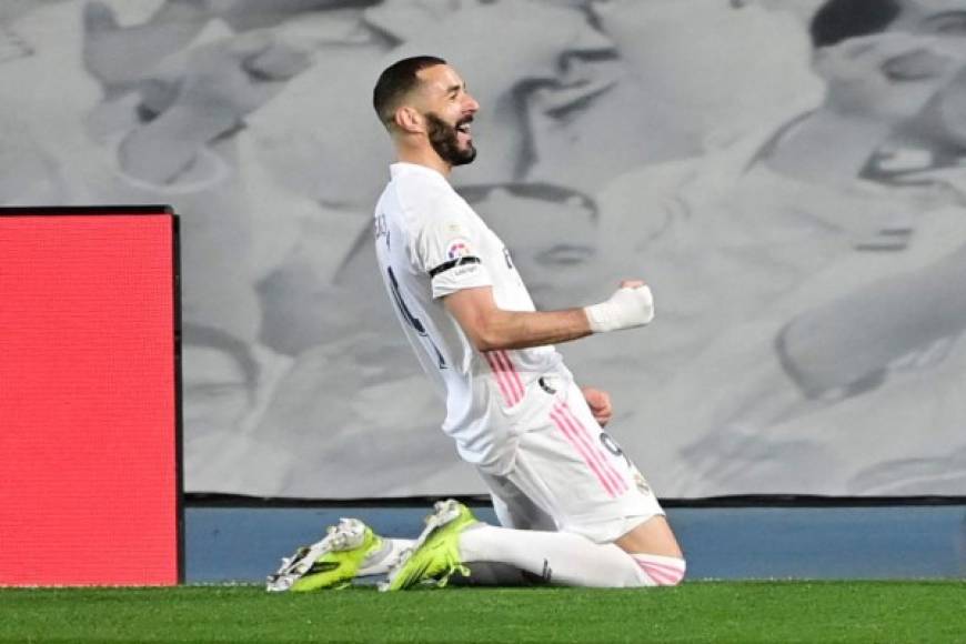 De acuerdo a información publicada por la Gazzetta dello Sport, Cristiano Ronaldo se quedaría en la Juventus si le cumplen el fichaje del delantero francés Karim Benzema. Foto AFP.