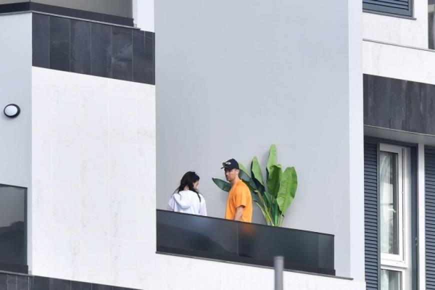 Cristiano Ronaldo en su casa de Madeira junto a Georgina Rodríguez.