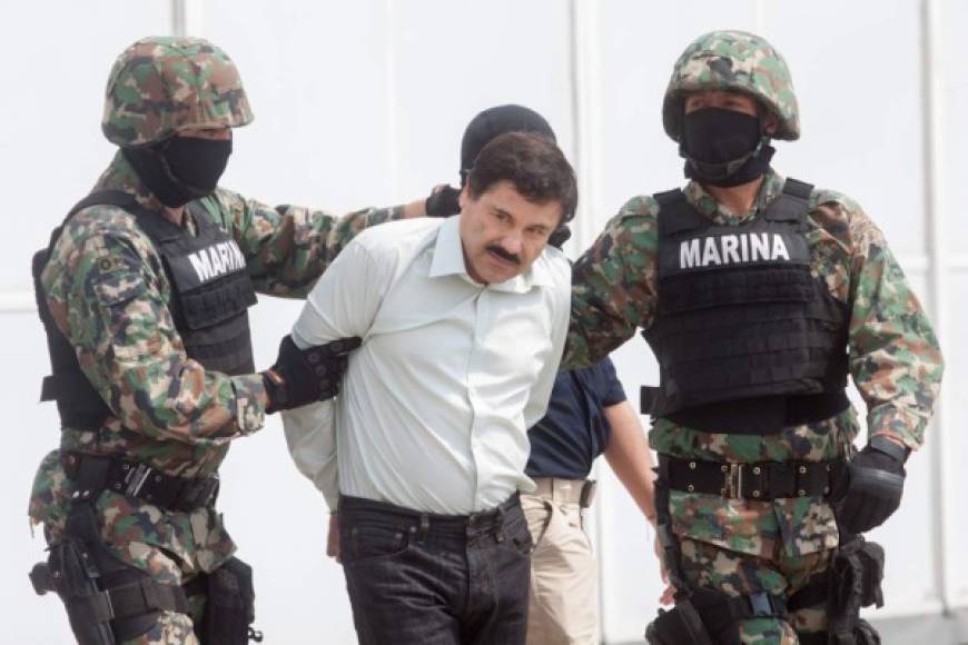 En febrero de 2014, Joaquín 'El Chapo' Guzmán estaba en compañía de Coronel y sus hijas cuando fue detenido en el 401 del edificio Miramar en Mazatlán, Sinaloa, tras 13 años prófugo.