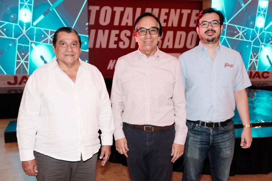 Noé Oliva, Víctor Manuel Rodríguez y Víctor Rodríguez