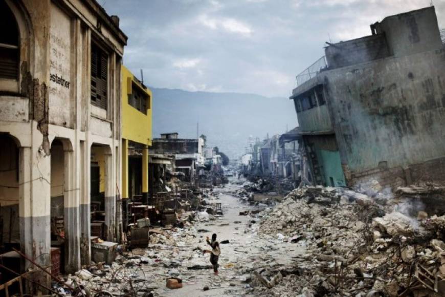 12 enero 2010, Haití: Un terremoto de 7 grados de magnitud dejó 316 mil muertos, 1,6 millones de personas sin hogar y miles de heridos.<br/><br/>