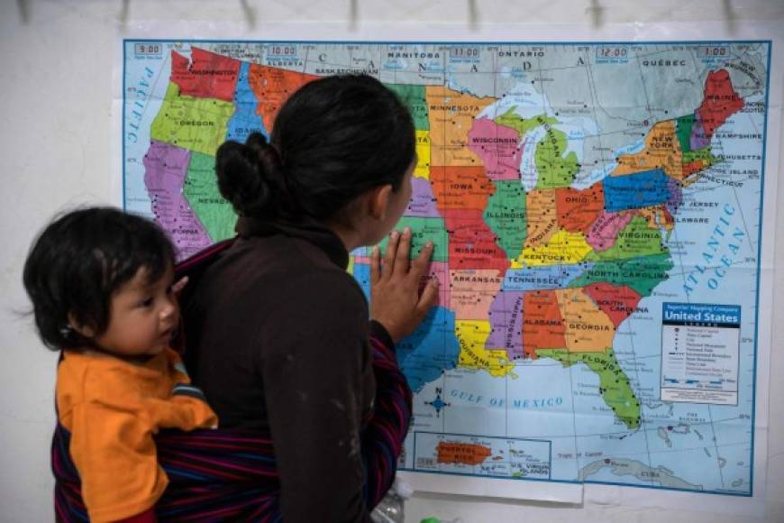 El Pentágono también está considerando habilitar bases militares para recluir a los inmigrantes capturados en la frontera, luego de que el presidente Donald Trump advirtiera que una gran caravana de centroamericanos recorre México con destino a EEUU.