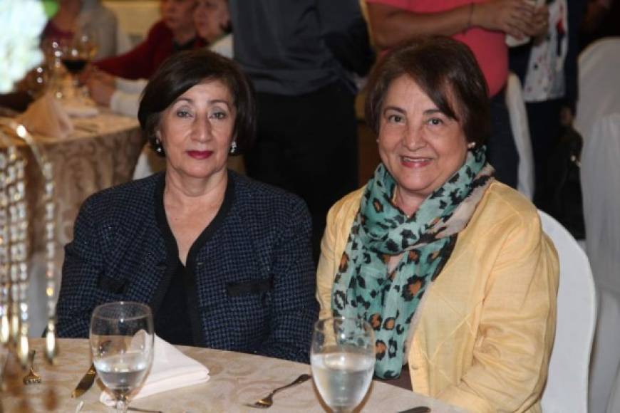 Miriam Castejón y Ruth Medina.