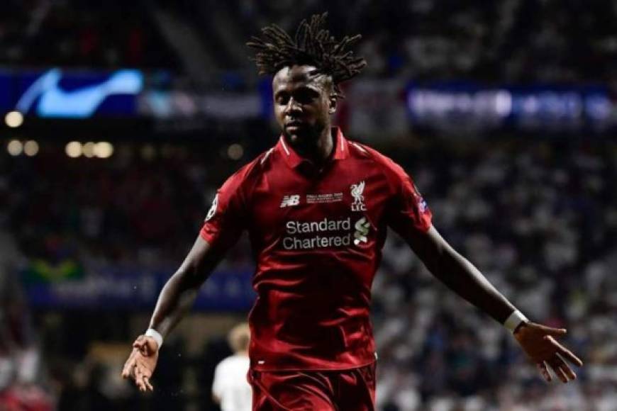 Divock Origi; Según Estadio Deportivo, el delantero belga podría irse del Liverpool y llegar a la Liga de España en donde jugaría en el Real Betis. El jugador acaba contrato en junio de 2020 y el conjunto verdiblanco estaría dispuesto a poner encima de la mesa 12 millones para intentar su fichaje.