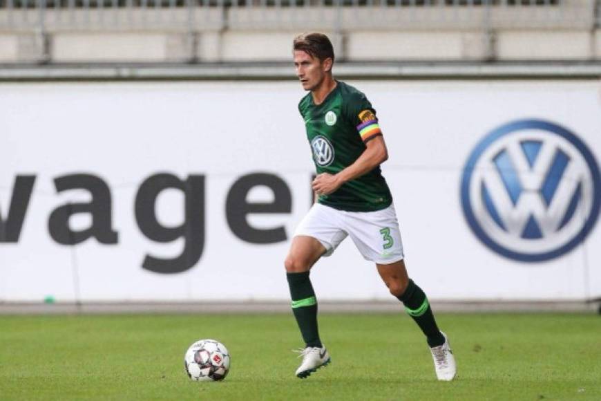El lateral diestro holandés Paul Verhaegh (35) rescinde su contrato con el Wolfsburgo y queda libre.